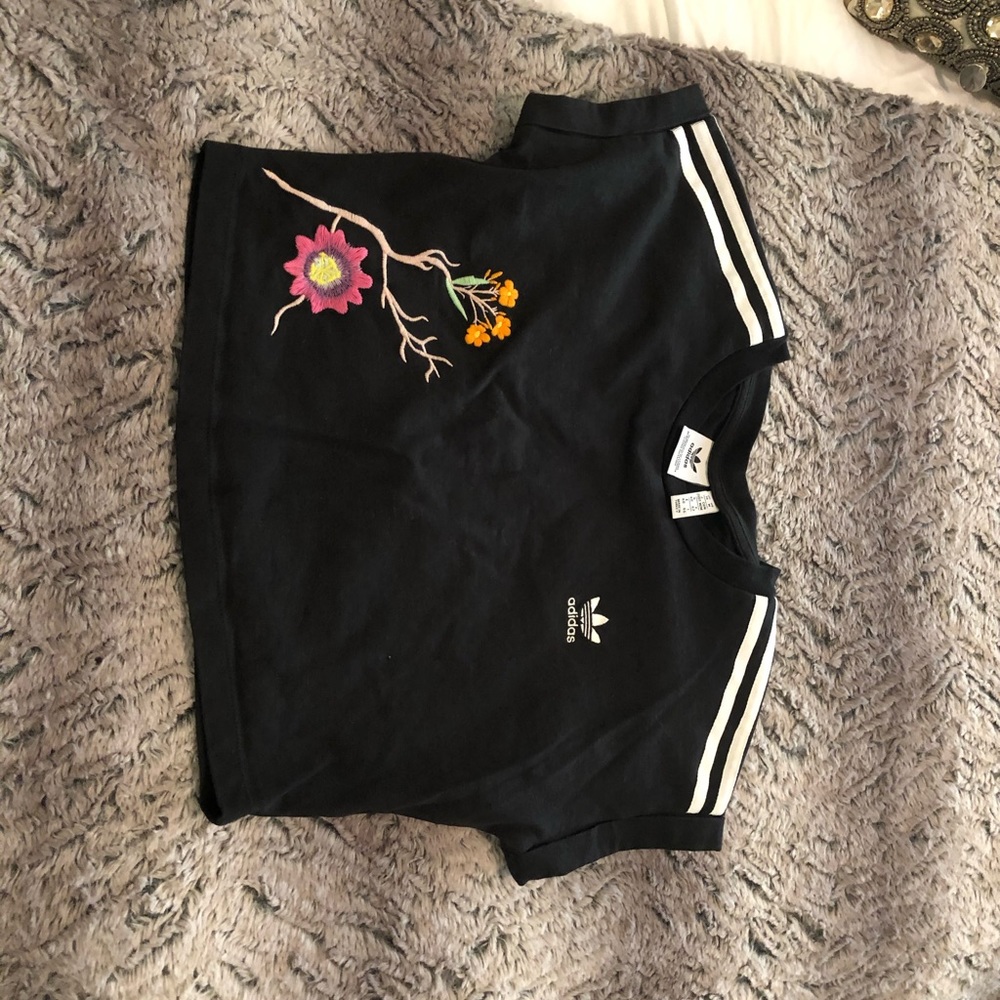 Unique Adidas work out too